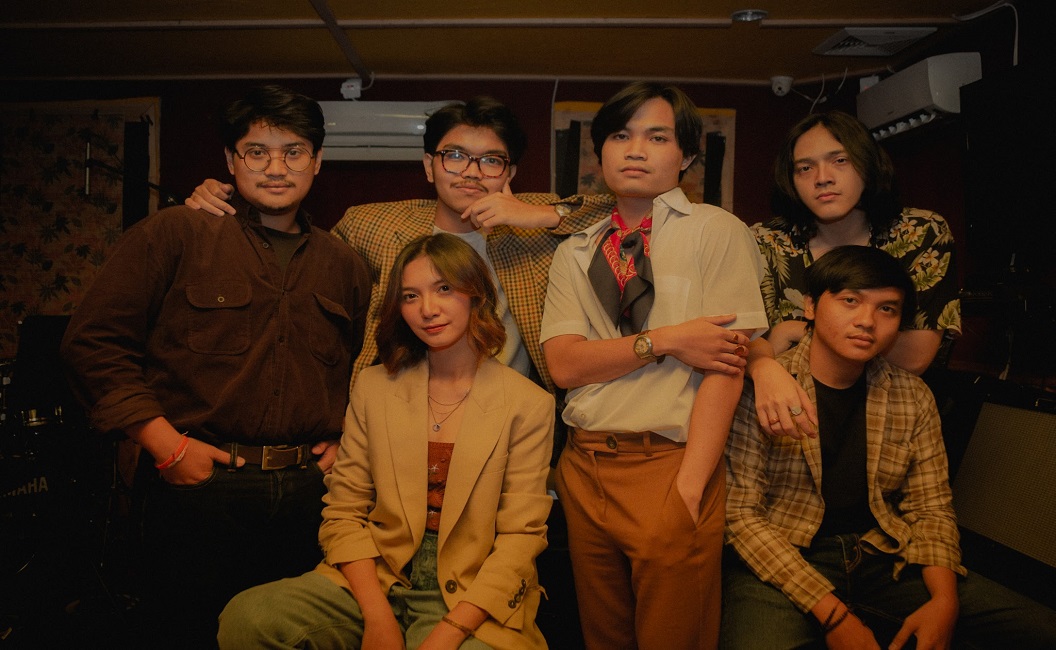 Voxxes & Sheilla Dara Bercerita Tentang Kehilangan di Single "Warm Weather"