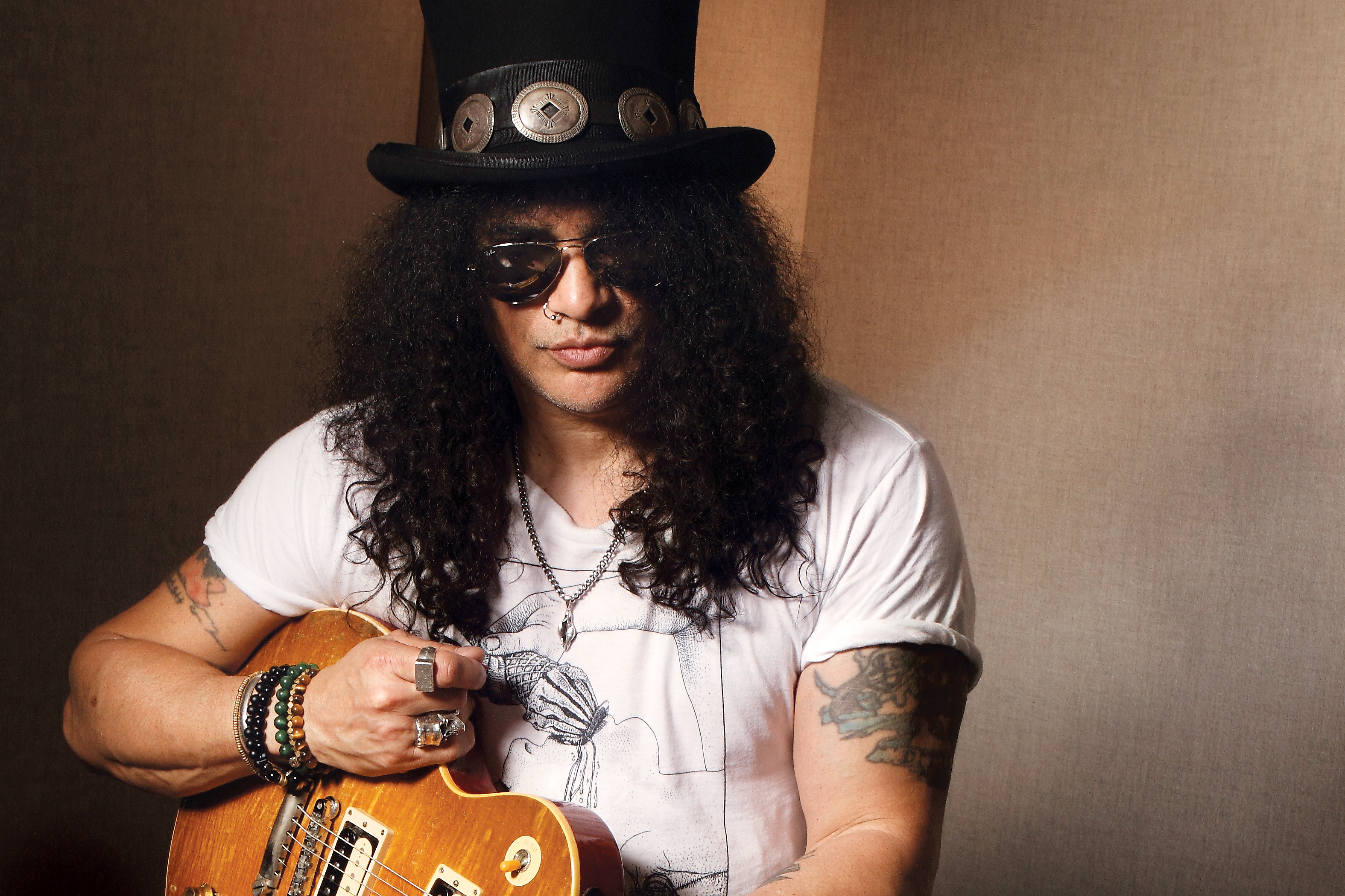 Slash Merilisi Single Terbaru "Call Off The Dogs" Berkolaborasi dengan Myles Kennedy