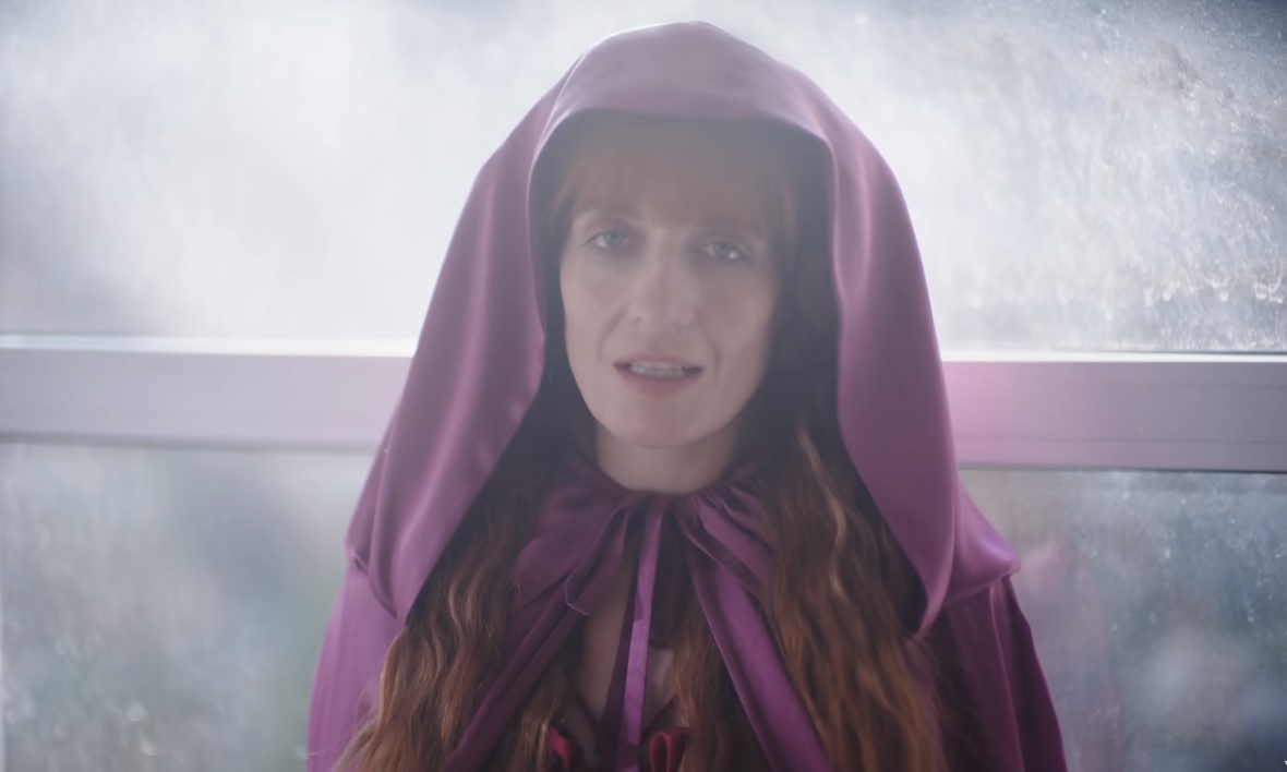 Florence + The Machine Come Back Membawa "King" yang Frontal